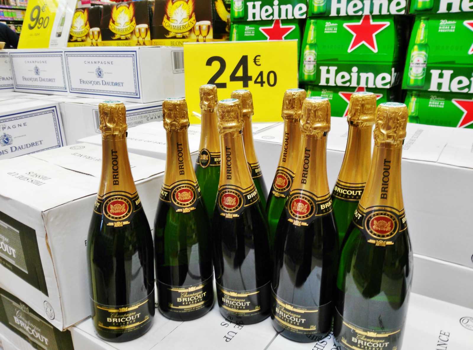 Brut market. Шампанское Франсуа Дюбуа. Капсула шампанское. Champion du Champagne.